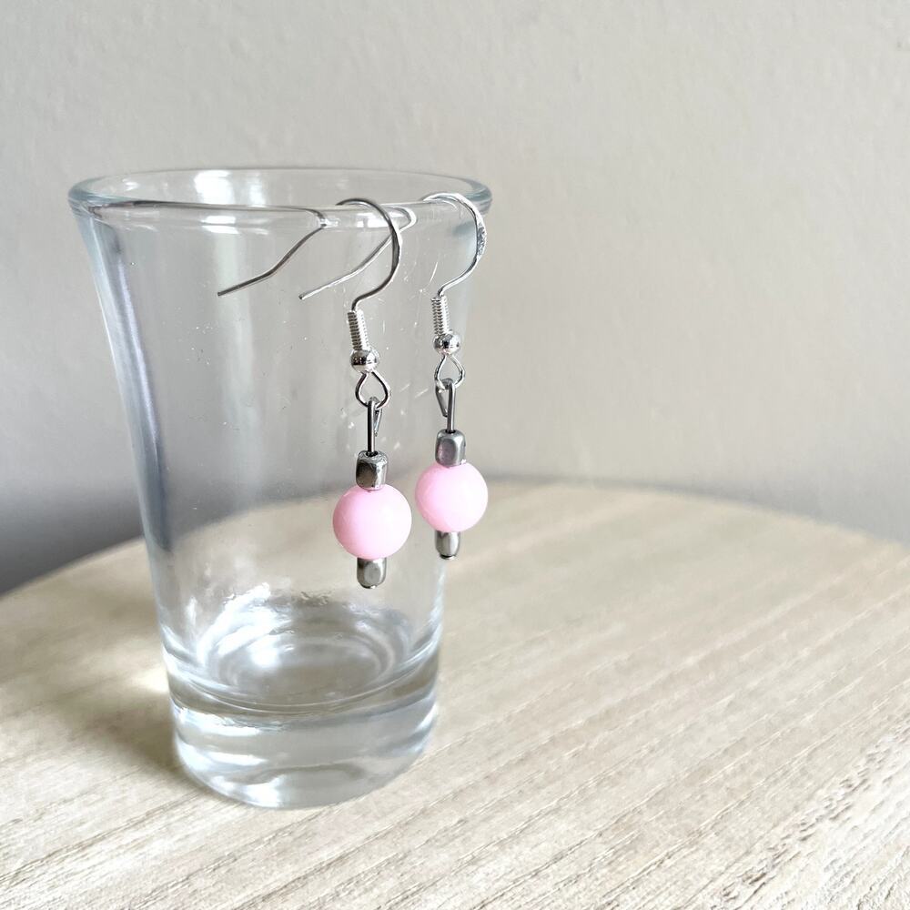 Queenie Beaded Earrings NWT handmade metallic delicate lightweight vintage state